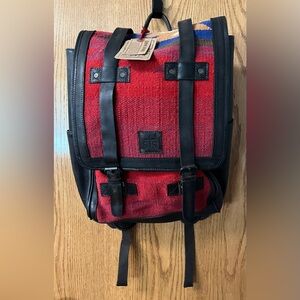 NWT STS RANCHWEAR CIMSON SUN KNAPSACK